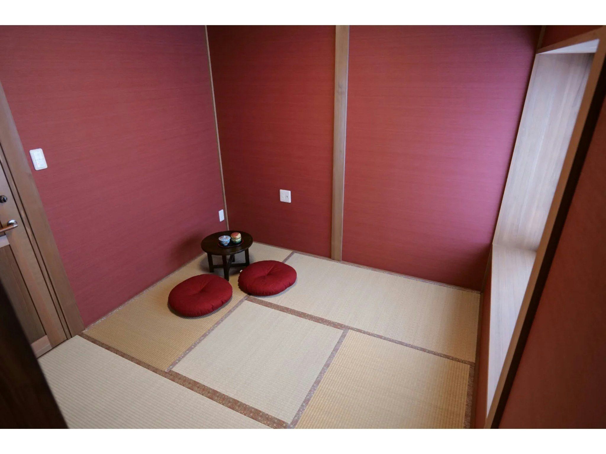 Yuzawa,個室でゆったりと過ごす隠れ家お宿【桜】